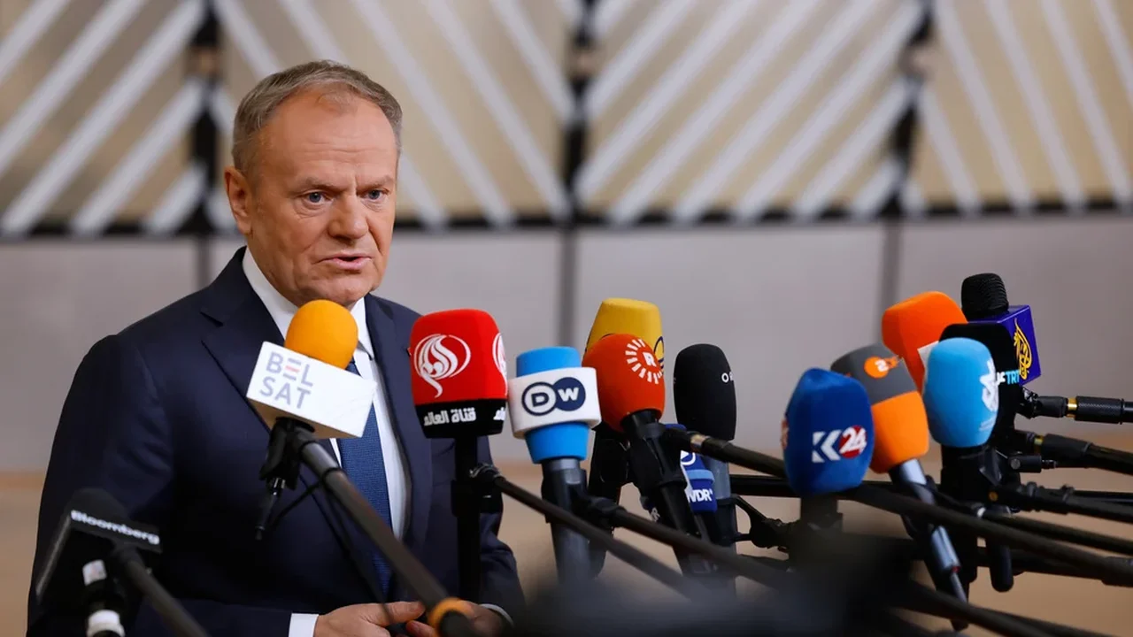 Líder polonês Tusk afirma que uma empresa de criptomoedas ligada à Rússia apoiou a candidatura presidencial de Nawrocki