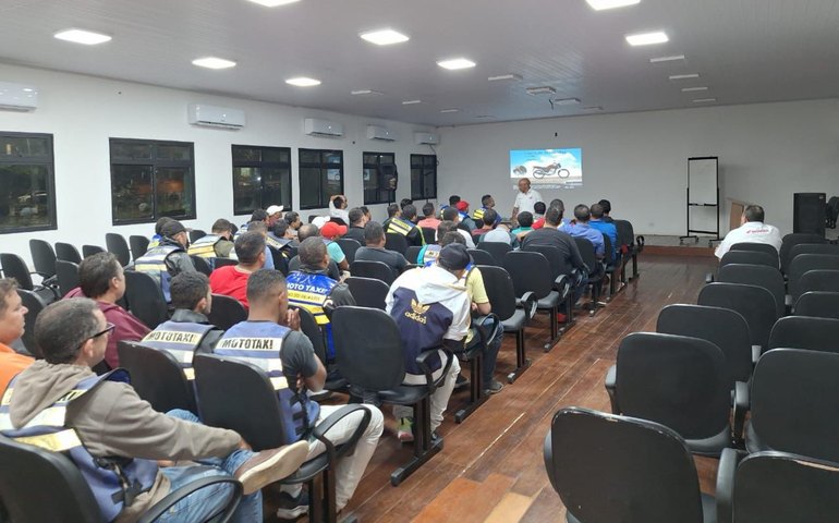 Em União dos Palmares, 80 mototaxistas participam de Curso de pilotagem defensiva