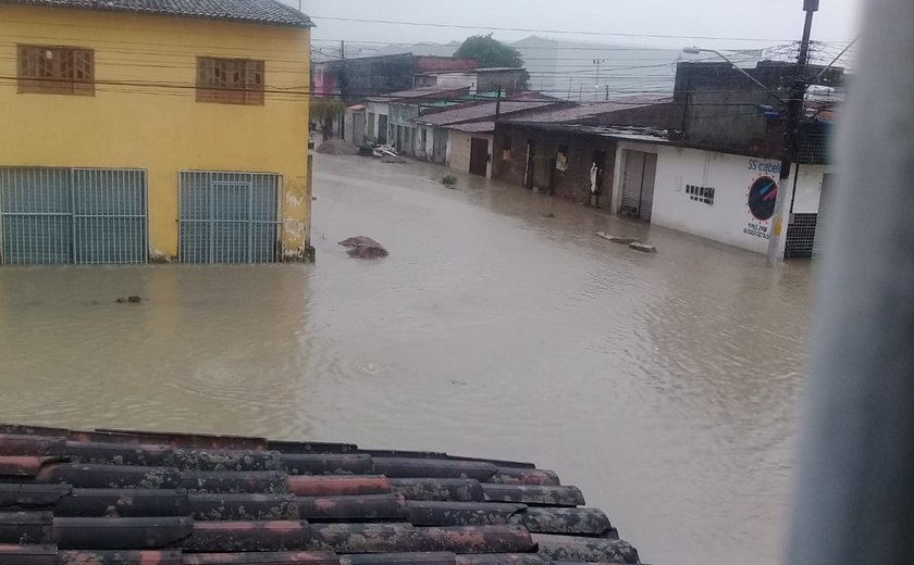 Quase 7 mil foram afetados pelas chuvas