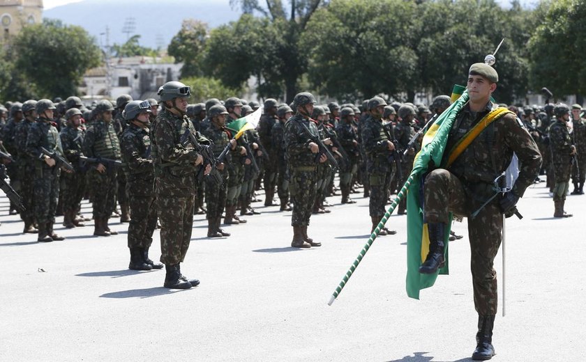 Reajuste para militares é aprovado no Senado