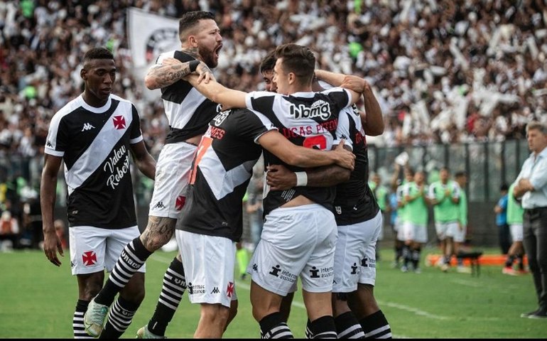 Vasco vence Grêmio por 2 a 1 em São Januário em jogo disputado e com muita catimba