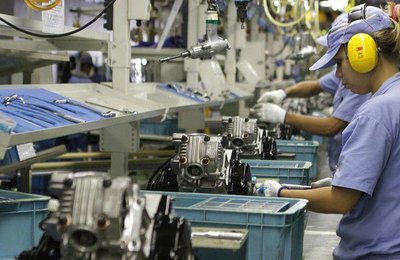 Produção industrial cai pelo 3º mês, mas acumulado é positivo em 1,9%