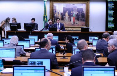 AMA pede a federais apoio pela aprovação da PEC do 1%