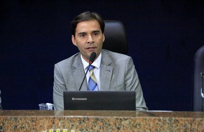 Câmara mantém valorização de servidores e paga 13º salário integral nesta sexta