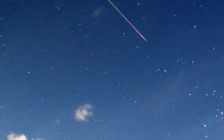 Chuva de meteoros tem pico neste sábado; saiba como observar