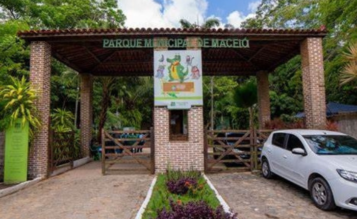 Casal entrou com ação para retomar controle do Parque, hoje com a Prefeitura Casal entrou com ação para retomar controle do Parque, hoje com a Prefeitura