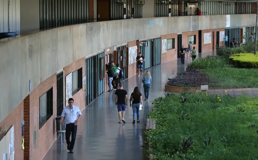 Painel mostra os anos de menor investimento em universidades federais