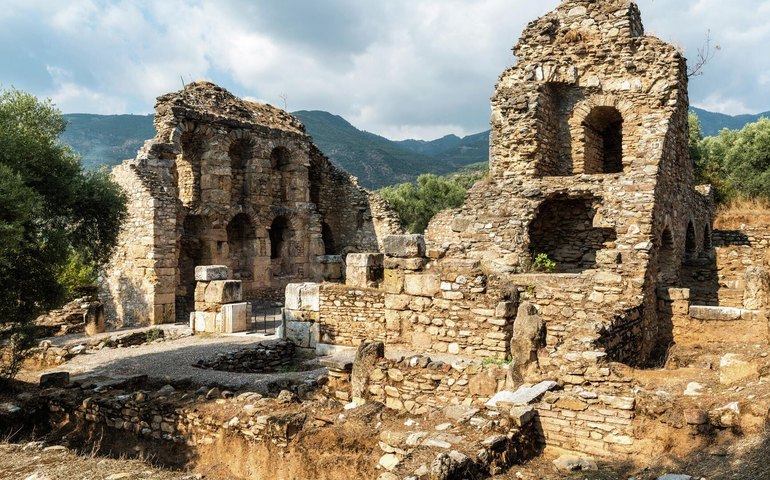 Escadaria de 1.800 anos é descoberta na antiga cidade de Nysa, na Turquia