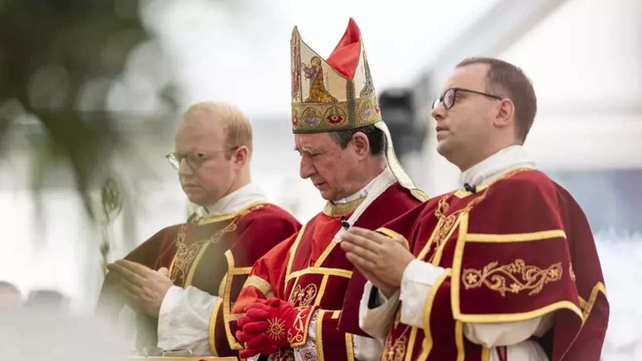 Grupo tradicionalista diz que excomunhões do Vaticano foram 'injustas'