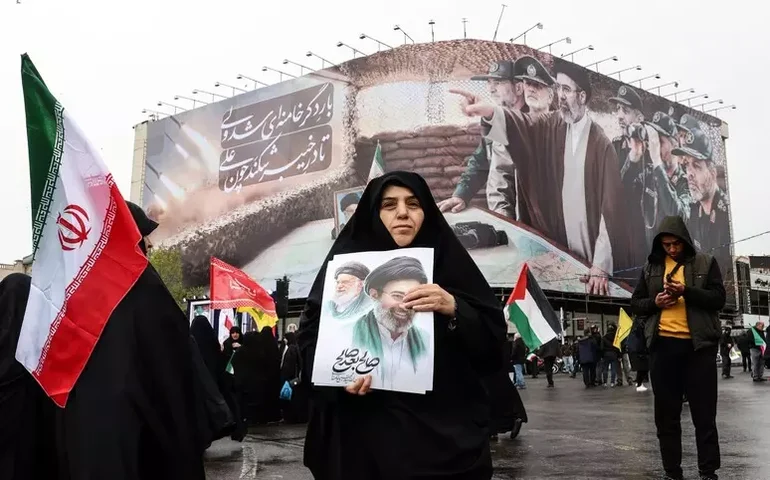 EUA dizem que Mojtaba Khamenei está 'provavelmente desfigurado'