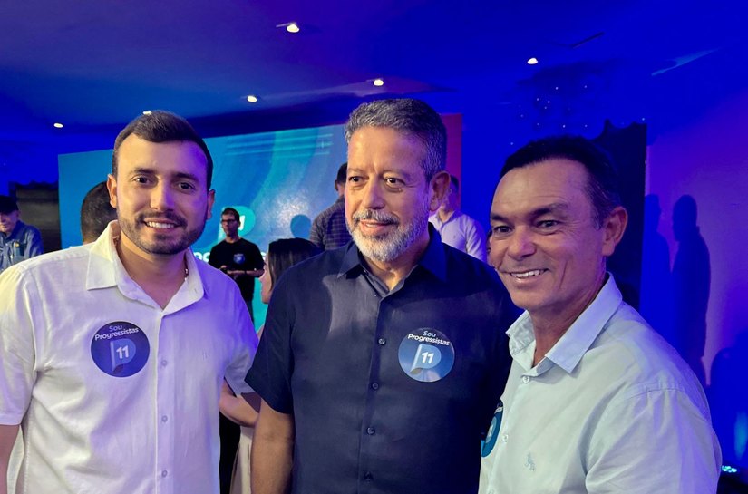 Prefeito de Anadia acompanha filiação de pré-candidato à sucessão municipal