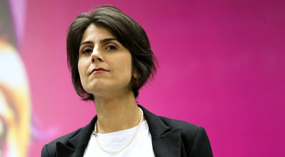 Diante desse cenário, Manuela defende que o debate sobre o fim da jornada 6x1 deve ser ampliado. “Acabar com a 6x1 deve ser uma luta de todos nós”, destacou. / Foto: Reprodução 