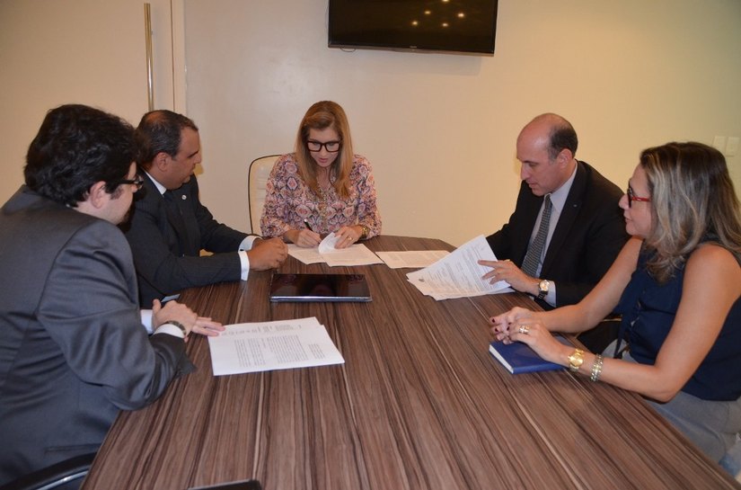 OAB Alagoas e ESA celebram convênio com o CIEE