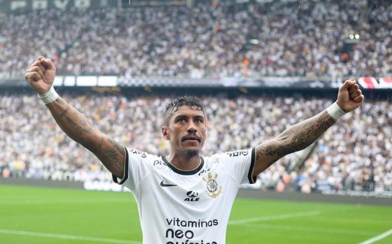 Decisivo na permanência, Paulinho encerra ano difícil 'grato por jogar no Vasco'