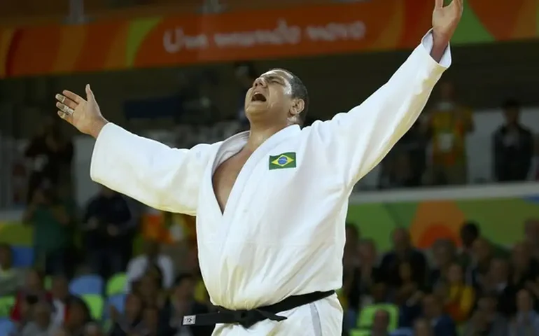 Rafael Silva perde na repescagem e Brasil termina sem medalhas no Grand Slam de Judô em Baku