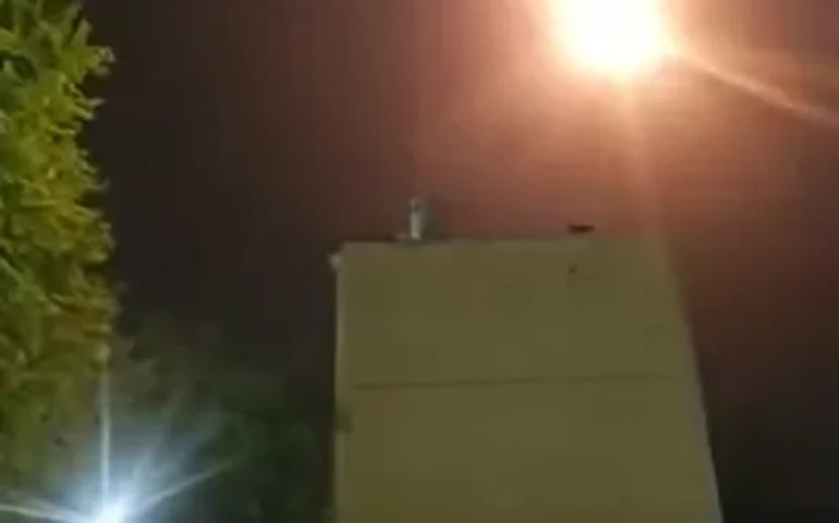 Dezenas de feridos após ataque de míssil iraniano em Dimona