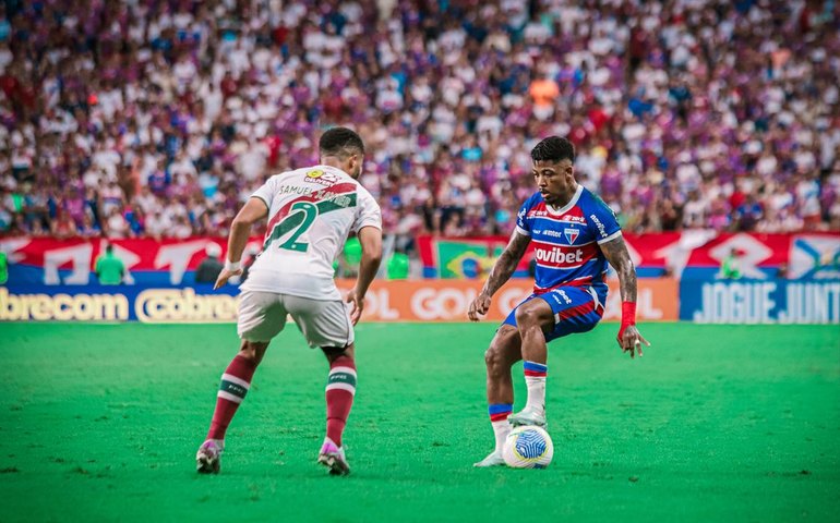 Fluminense e Fortaleza fazem duelo de opostos no Brasileiro