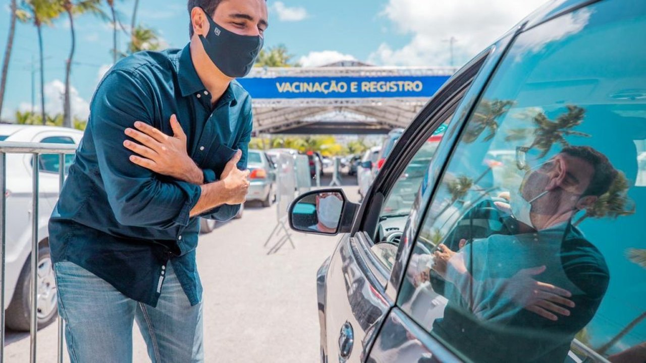 Maceió vacina mais que a média de Alagoas e do Brasil