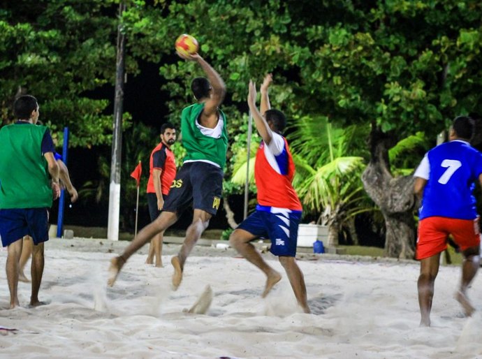 Mês do Servidor: beach games agitam orla na Pajuçara