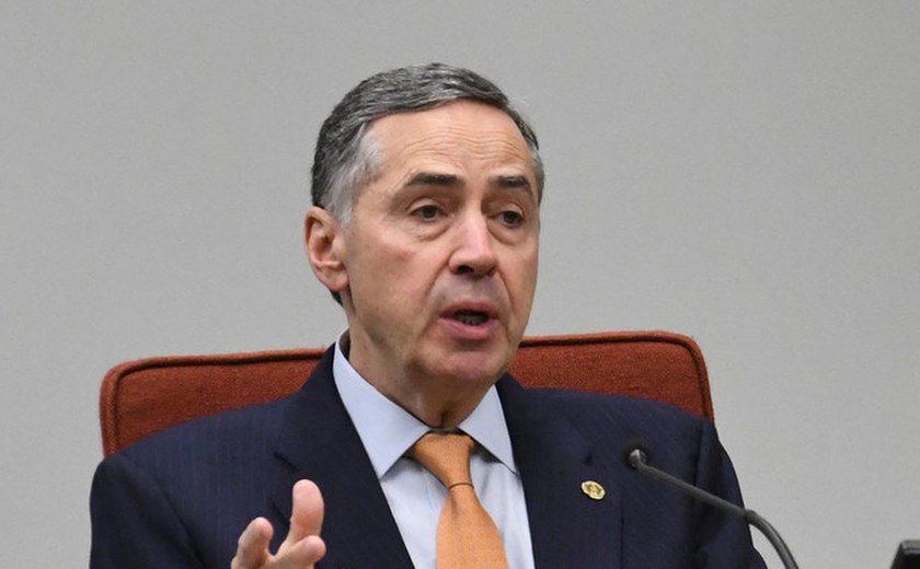 Barroso diz que  piso da enfermagem precisa de regulamentação