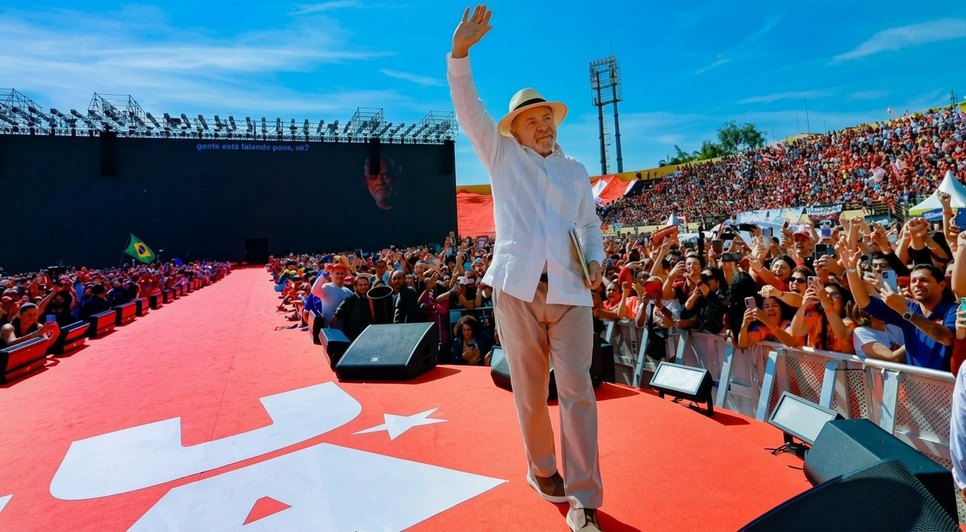 Ato no Estádio da Vila Euclides marcou início da campanha de Lula