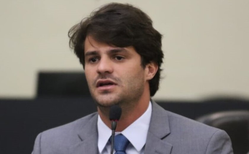 Breno Albuquerque solicita construção de creche em Olho D’Água Grande