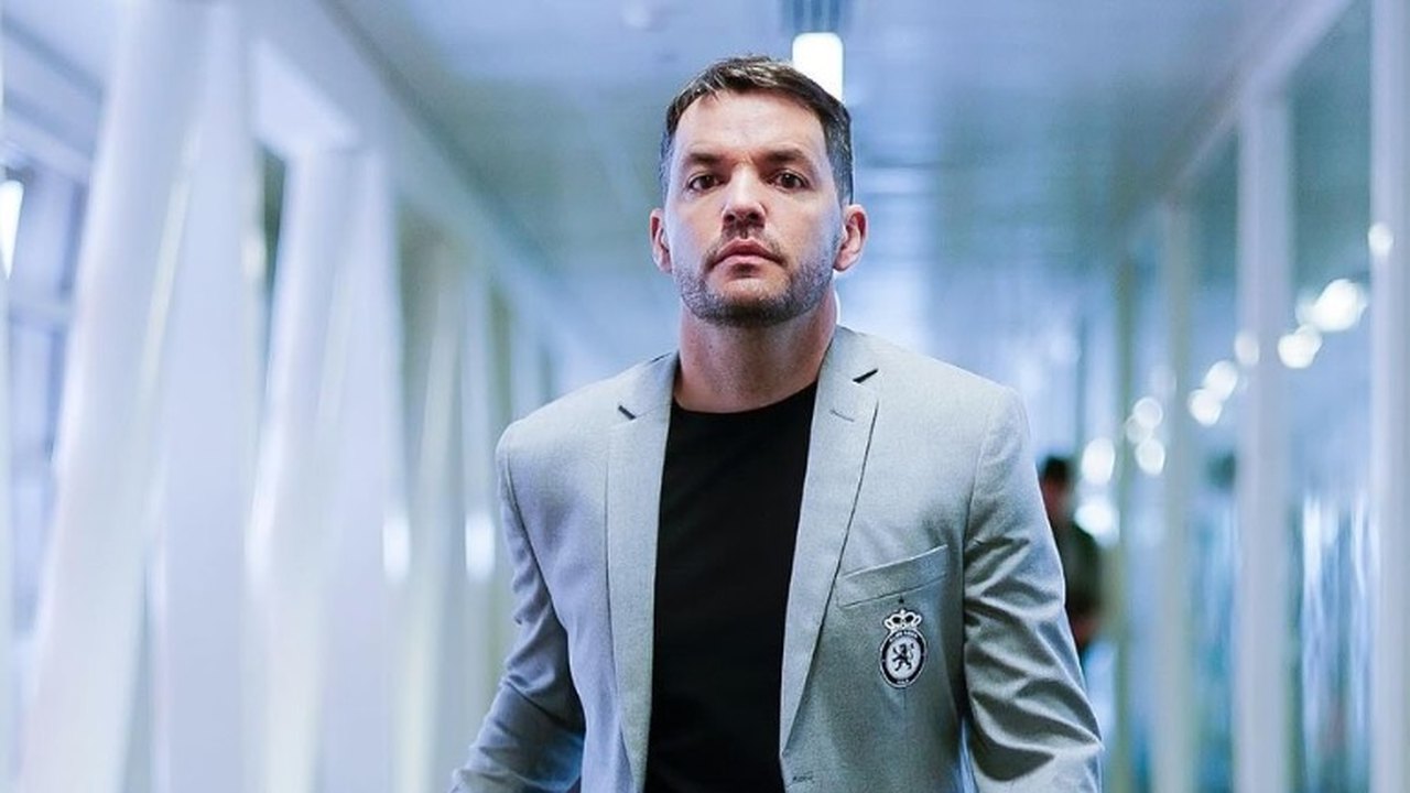 Larcamón promete Cruzeiro ofensivo e jovem: 'Na essência, sou um formador'