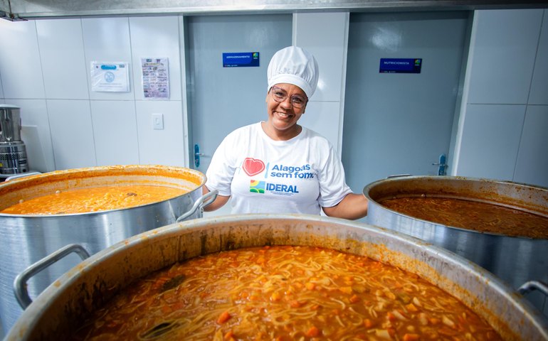 Governo de Alagoas entrega primeira fase da Fábrica de Sopa do Alagoas Sem Fome