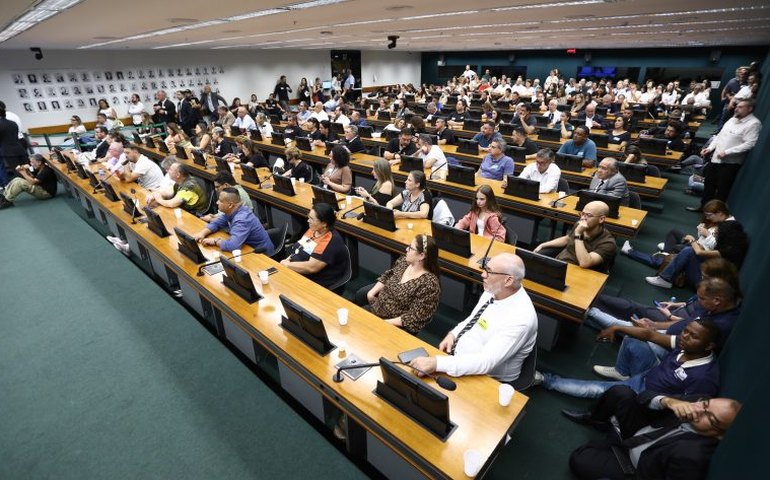 Nova política de CNH amplia acesso e reduz custos, diz secretário