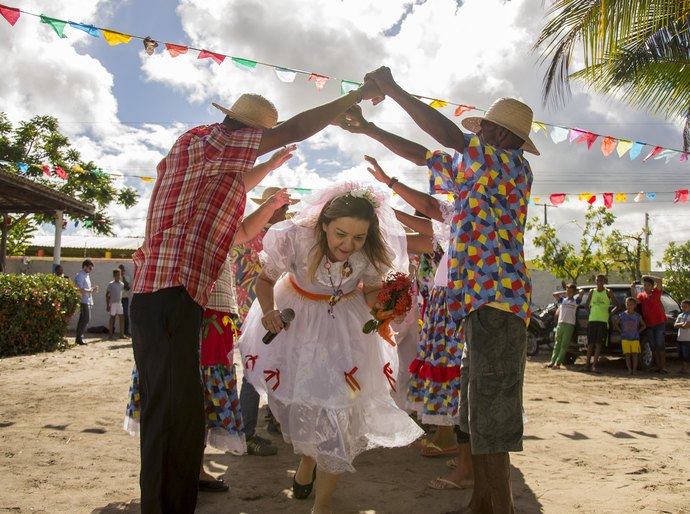 Caps Dra. Célia Sarmento é reinaugurado em clima de festejos juninos