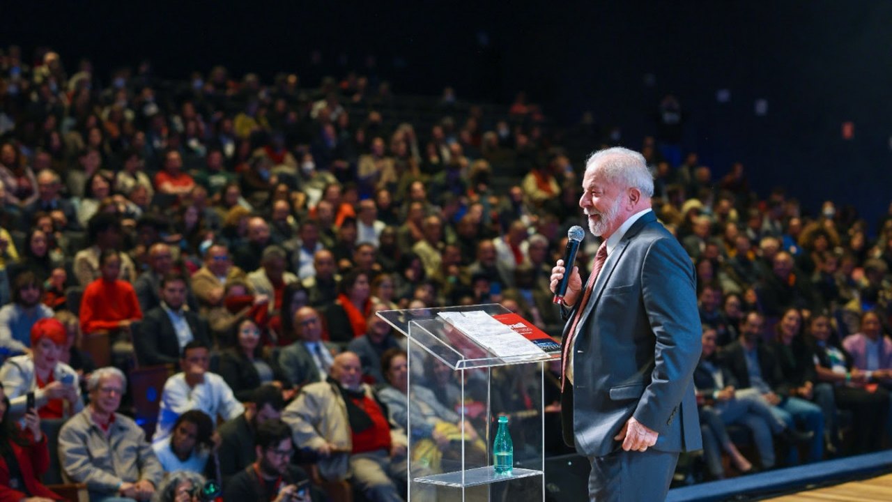 Lula defende que política externa deve ser “altiva e ativa”
