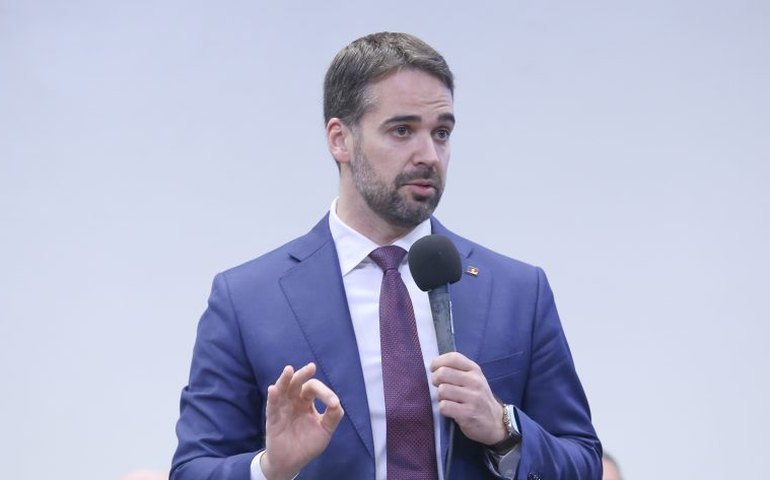 Eduardo Leite reivindica apoio da União para dívidas do setor agropecuário gaúcho