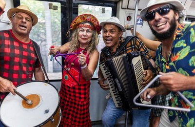 Forró no VLT abre temporada junina nos trilhos e fortalece tradição cultural em Maceió