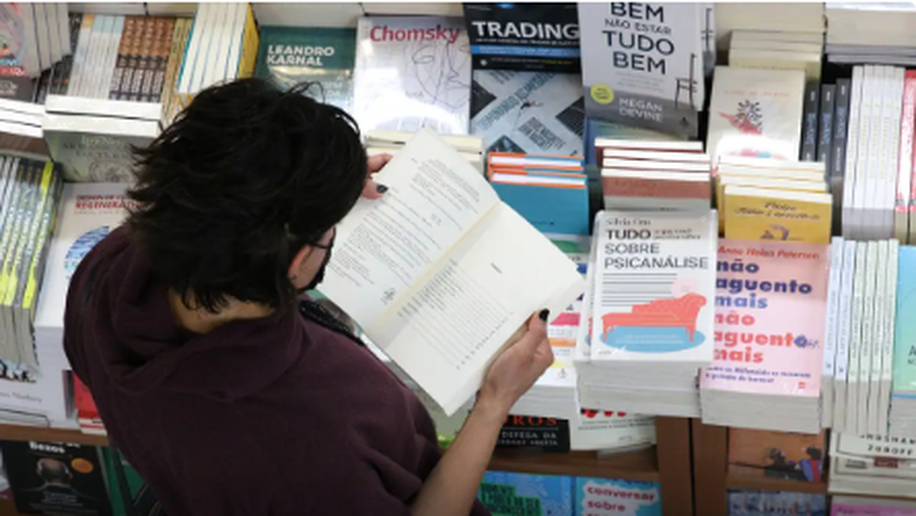 Setor editorial e de livros registra expansão de 13% entre 2023 e 2025