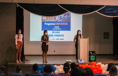 Primeira turma da CNH Social da capital inicia curso de nivelamento