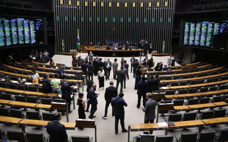 Câmara vota PEC da Segurança Pública sem redução da maioridade penal