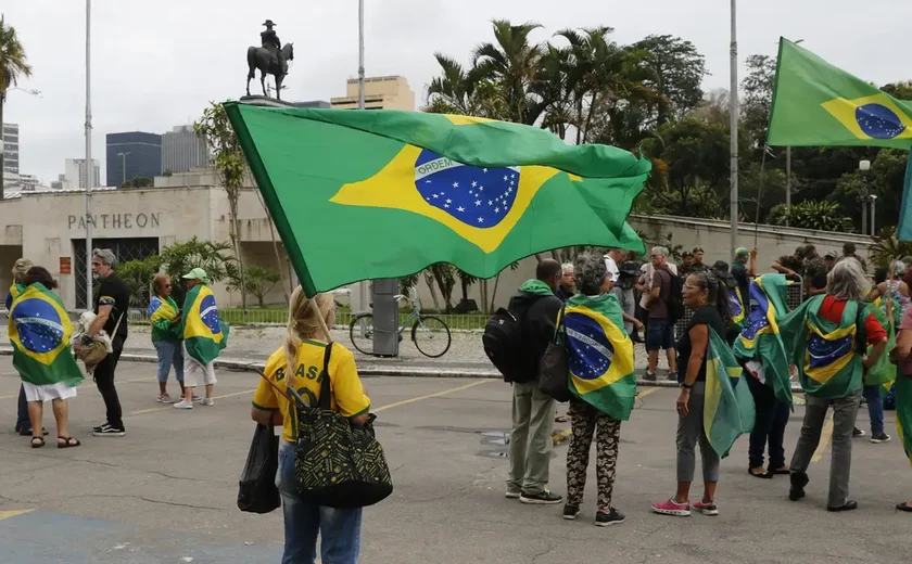 Bolsonaristas convocam ato em defesa de ex-presidente neste domingo em Brasília
