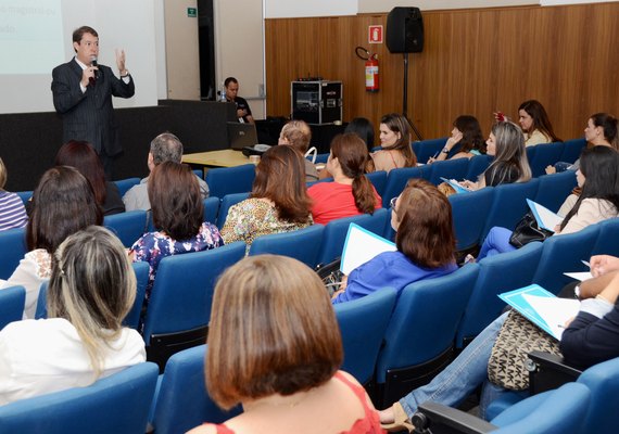 Profissionais da Saúde Bucal participam de atualização sobre o uso racional de medicamentos