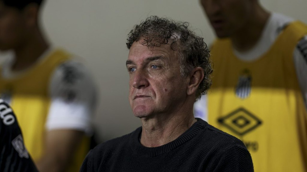 “Não seria justo perder o jogo”, diz Cuca após empate em clássico