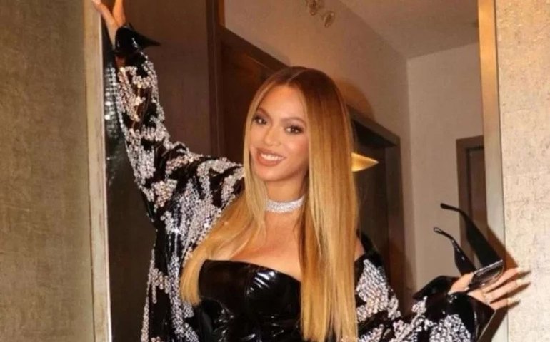 Beyoncé erra feio, é cobrada e promete mudar letra da música &#8216;Heated&#8217;