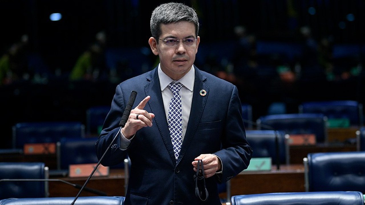 Randolfe propõe política fiscal isonômica para as áreas de livre comércio do Norte