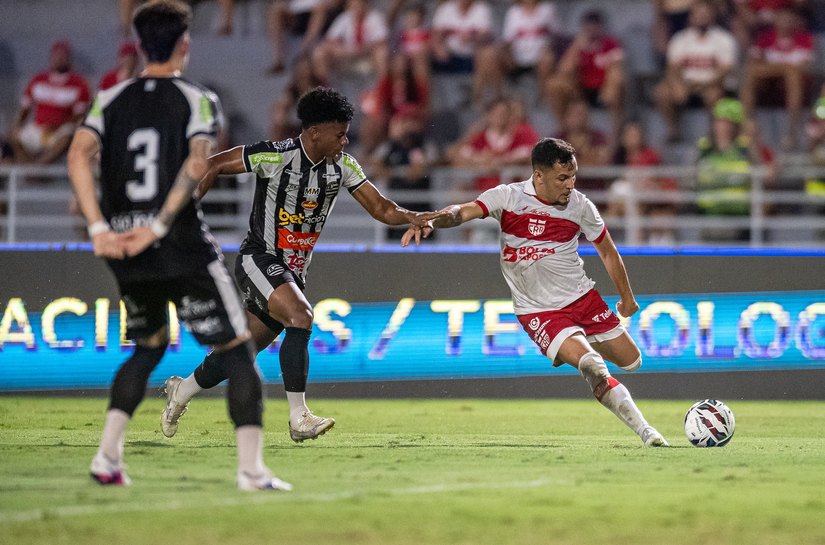 CRB sofre apagão no segundo tempo e é derrotado pelo Athletic por 3 a 2 de virada