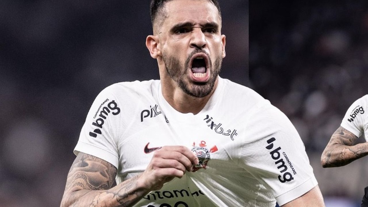 Livre de dores na lombar, Renato Augusto treina e deve reforçar Corinthians contra Fluminense