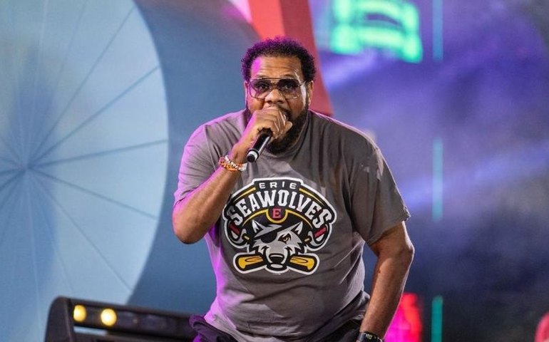 Rapper FatMan Scoop morre após passar mal no palco nos EUA