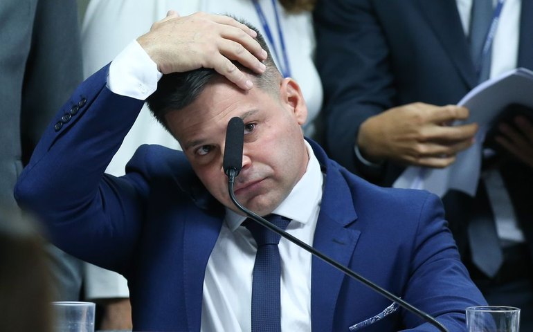 Tornozeleira de Silvinei ficou sem sinal na madrugada de Natal, diz PF