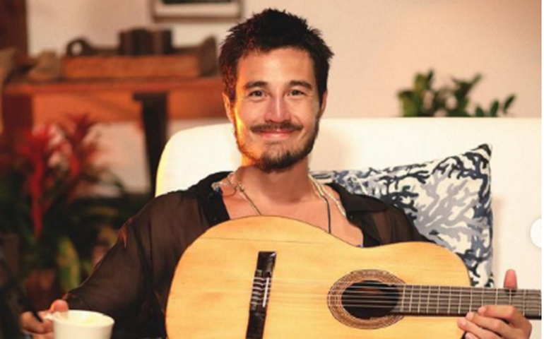 Tiago Iorc lança novo álbum e promove belo single