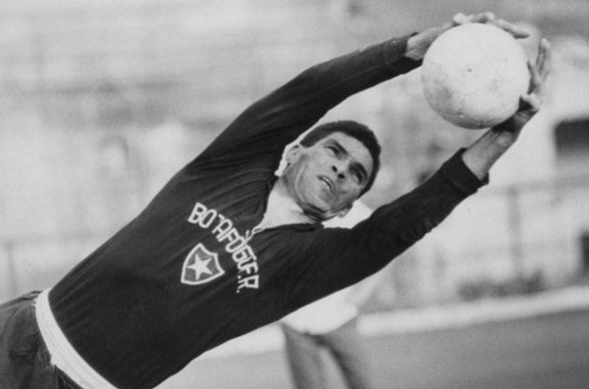 Deputado Inácio Loiola lamenta morte do ex-goleiro Manga