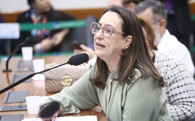 Comissão aprova prioridade para análise de sentença estrangeira sobre violência contra mulher