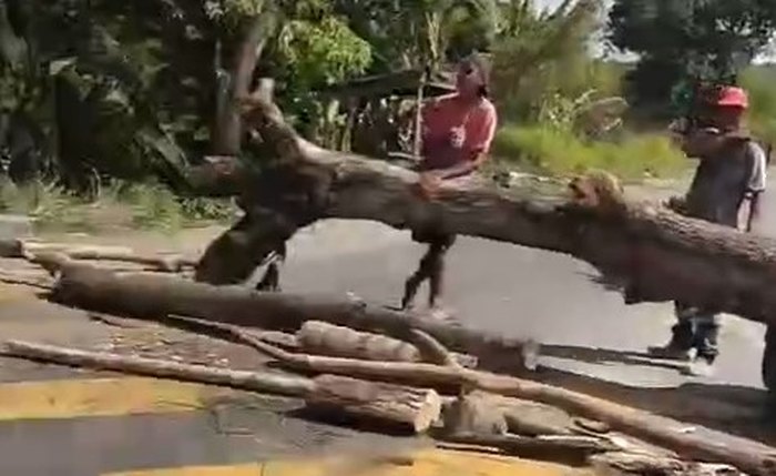 BR-101 segue interditada em Joaquim Gomes