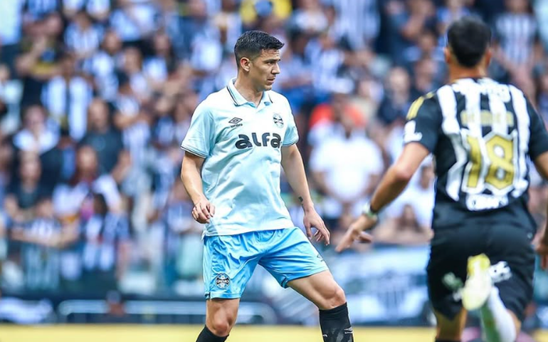 Balbuena e Villasanti passam por cirurgias e desfalcam o Grêmio por longo período
